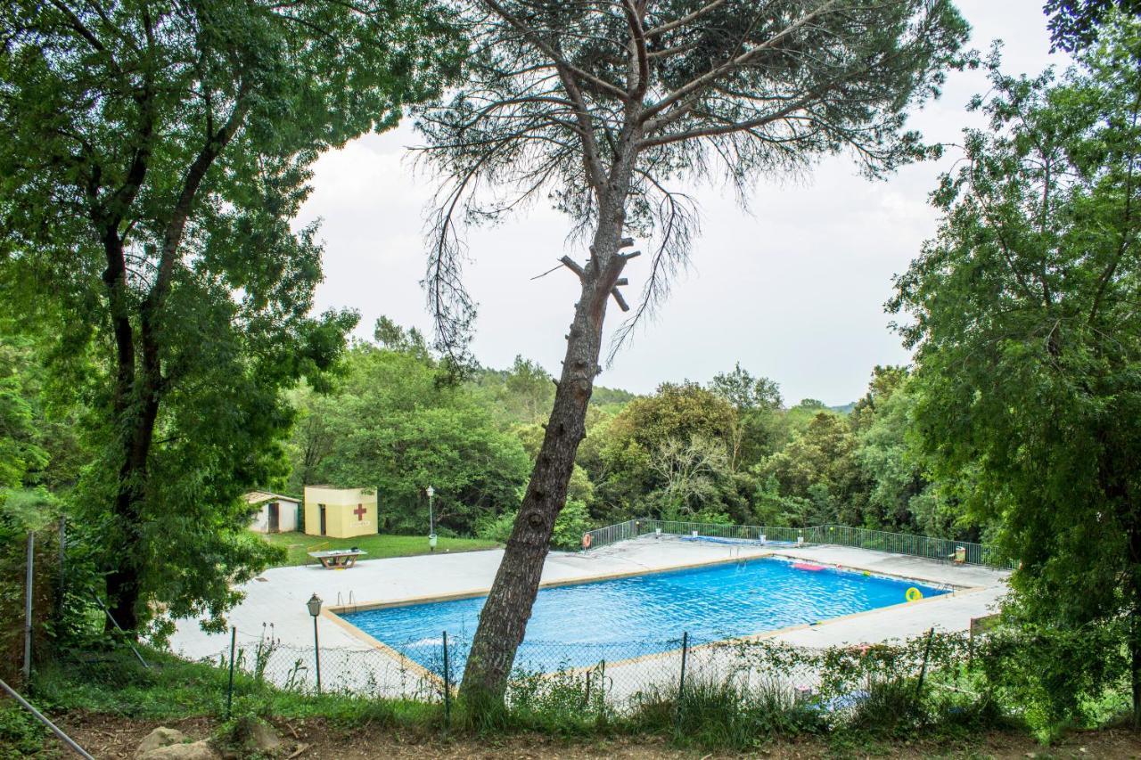 El Clar Del Bosc Hostel Pujarnol Luaran gambar